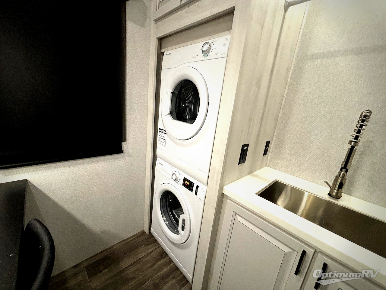 2026 East To West Ahara 383UR Photo 15