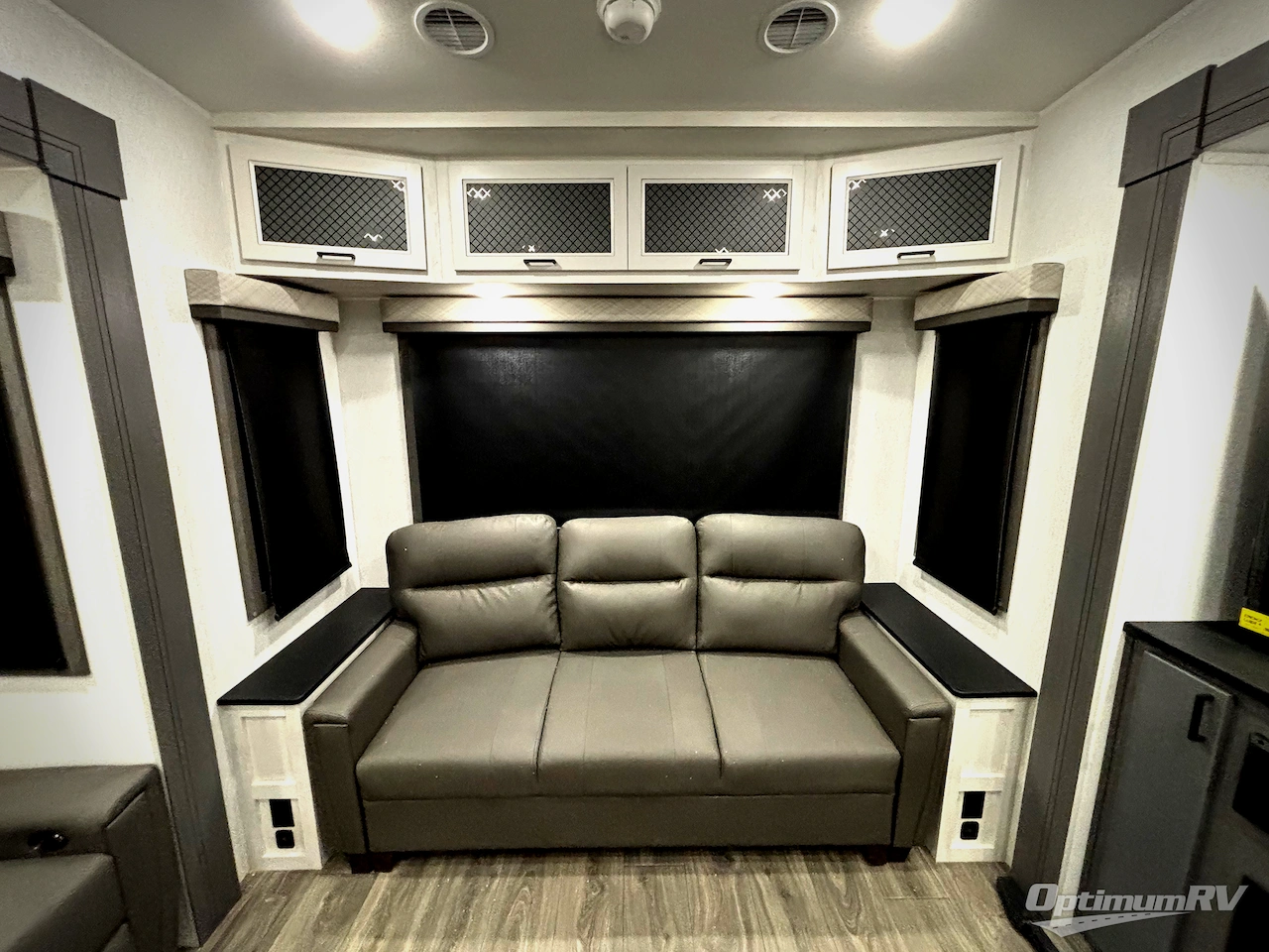 2026 East To West Ahara 383UR Photo 21