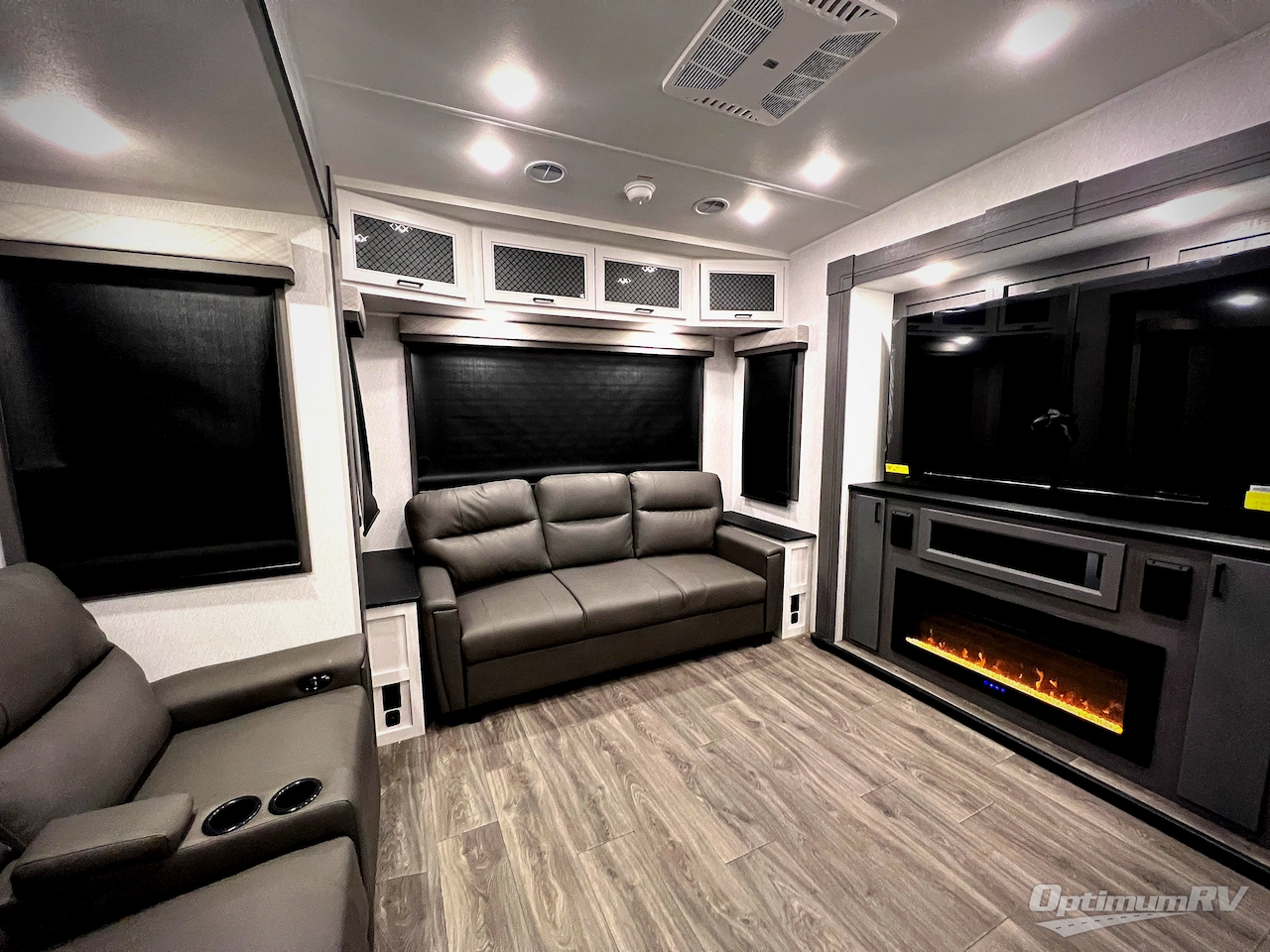 2026 East To West Ahara 383UR Photo 5