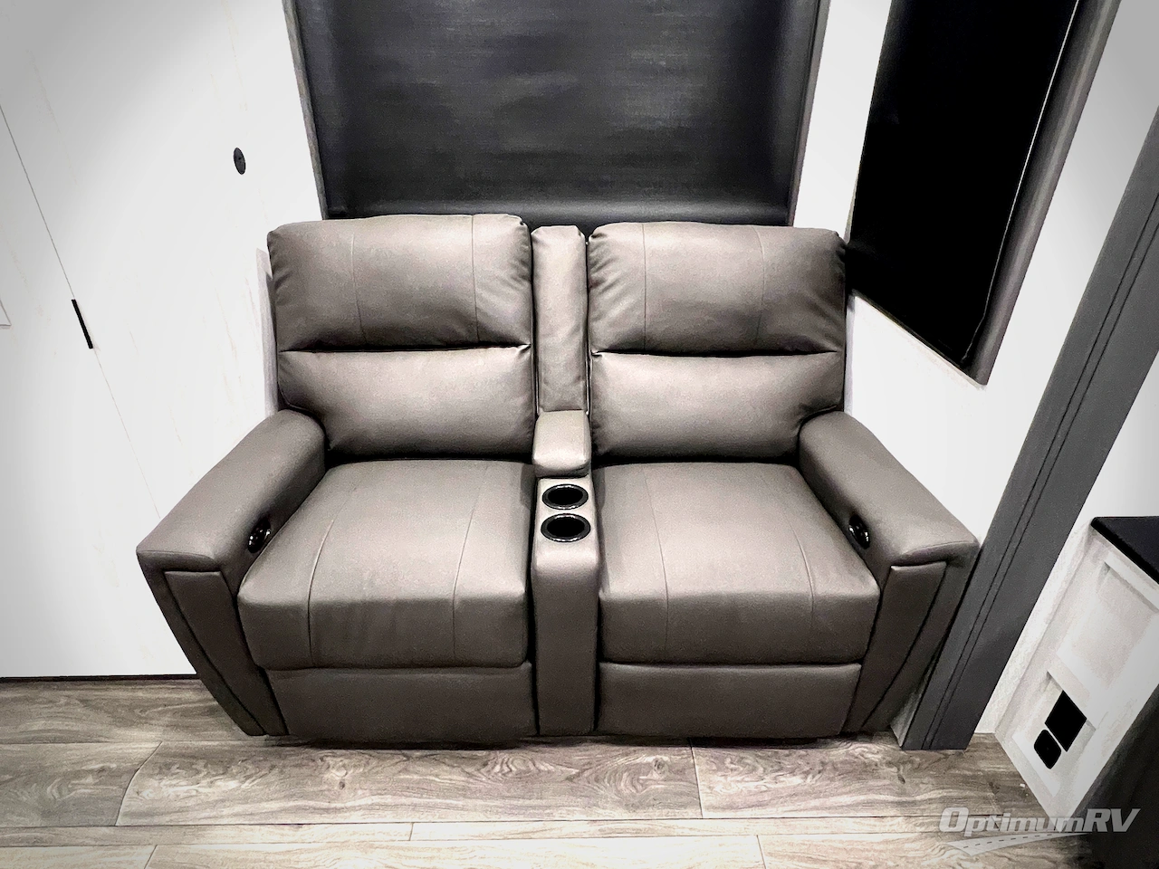 2026 East To West Ahara 383UR Photo 7