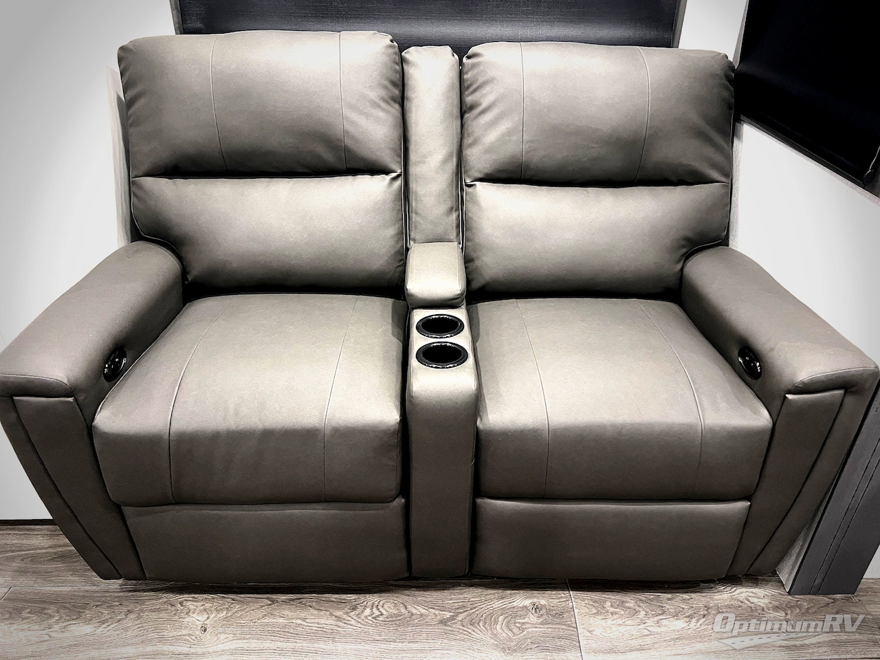 2026 East To West Ahara 383UR Photo 8