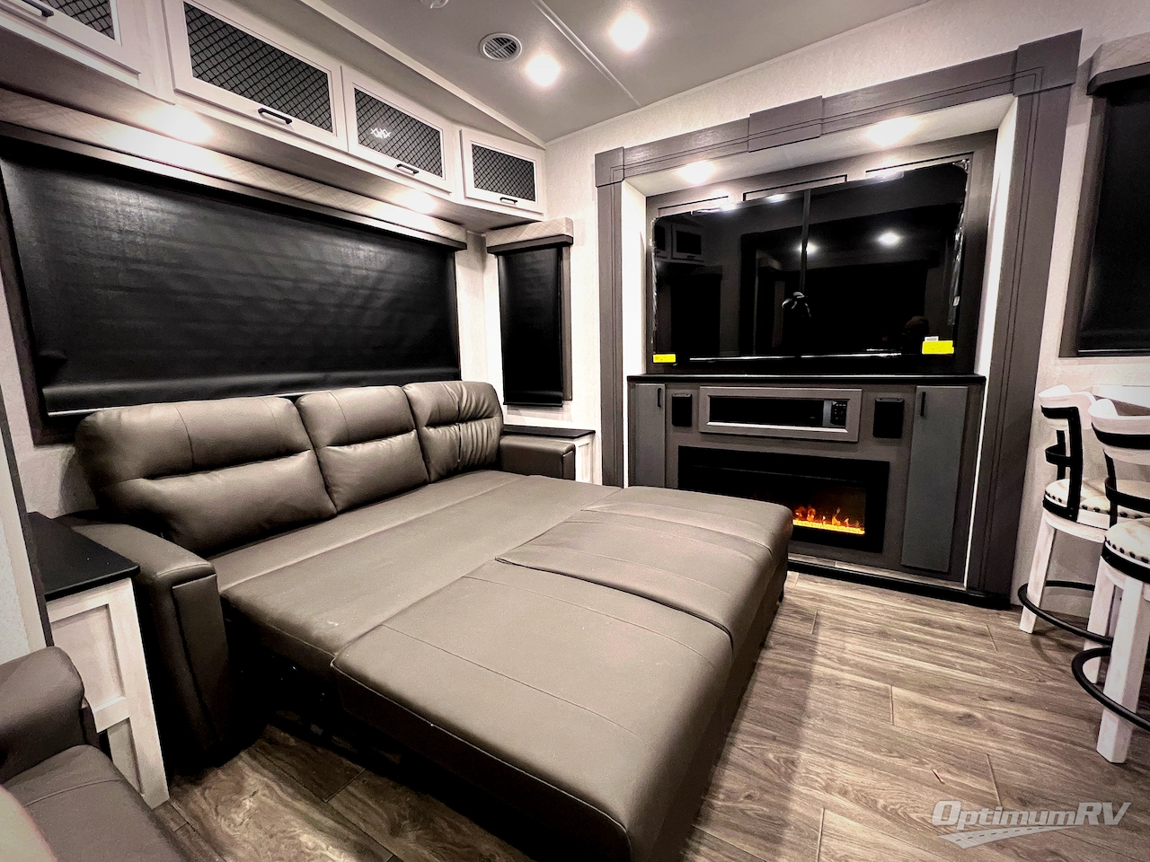 2026 East To West Ahara 383UR Photo 12