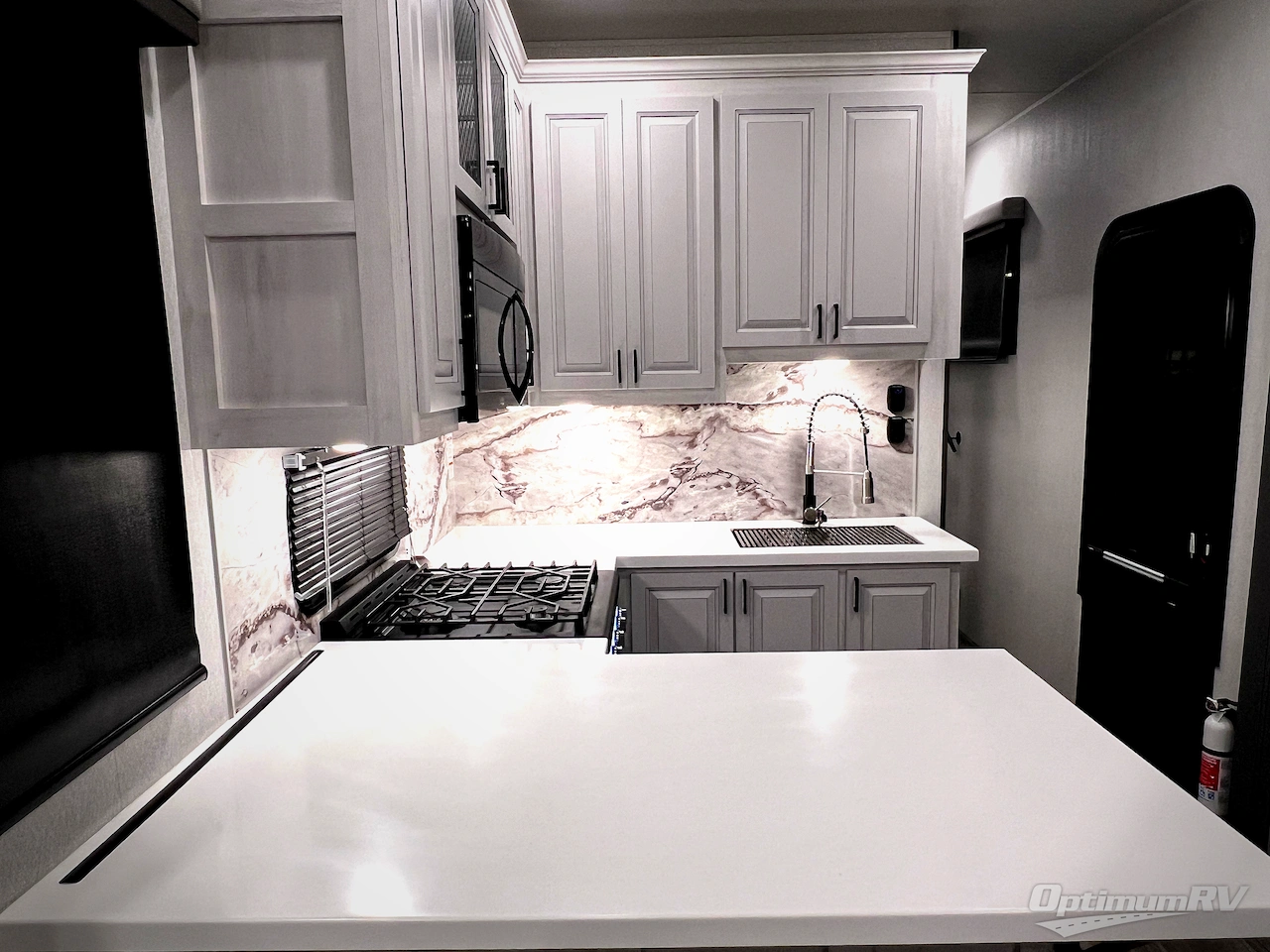 2026 East To West Ahara 383UR Photo 18