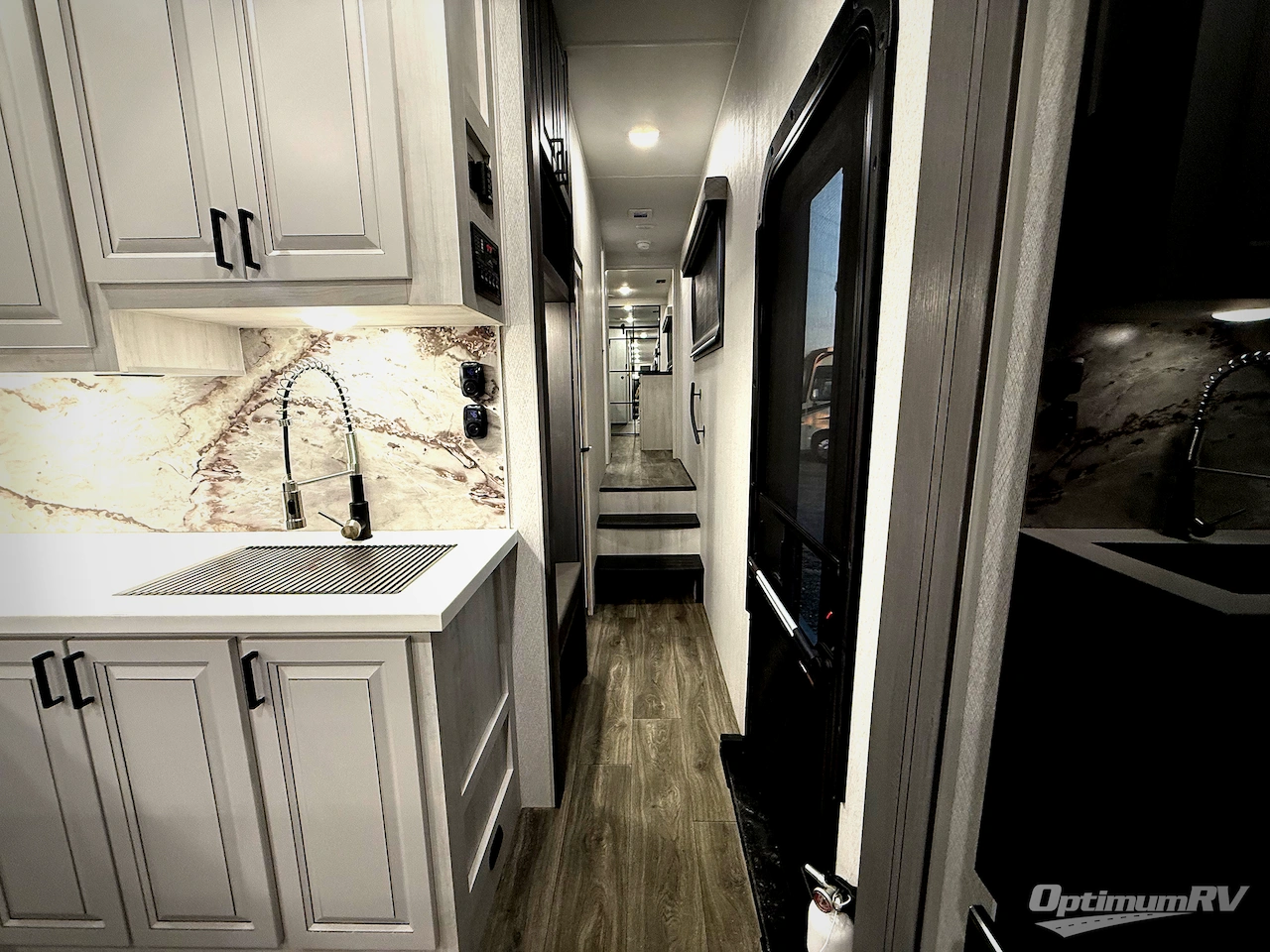 2026 East To West Ahara 383UR Photo 13