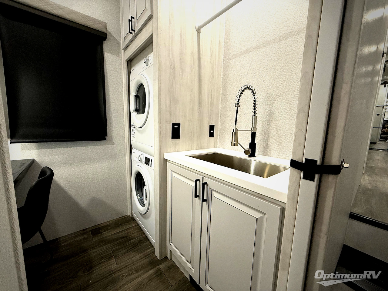 2026 East To West Ahara 383UR Photo 16