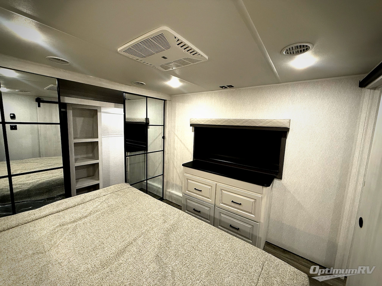 2026 East To West Ahara 383UR Photo 24