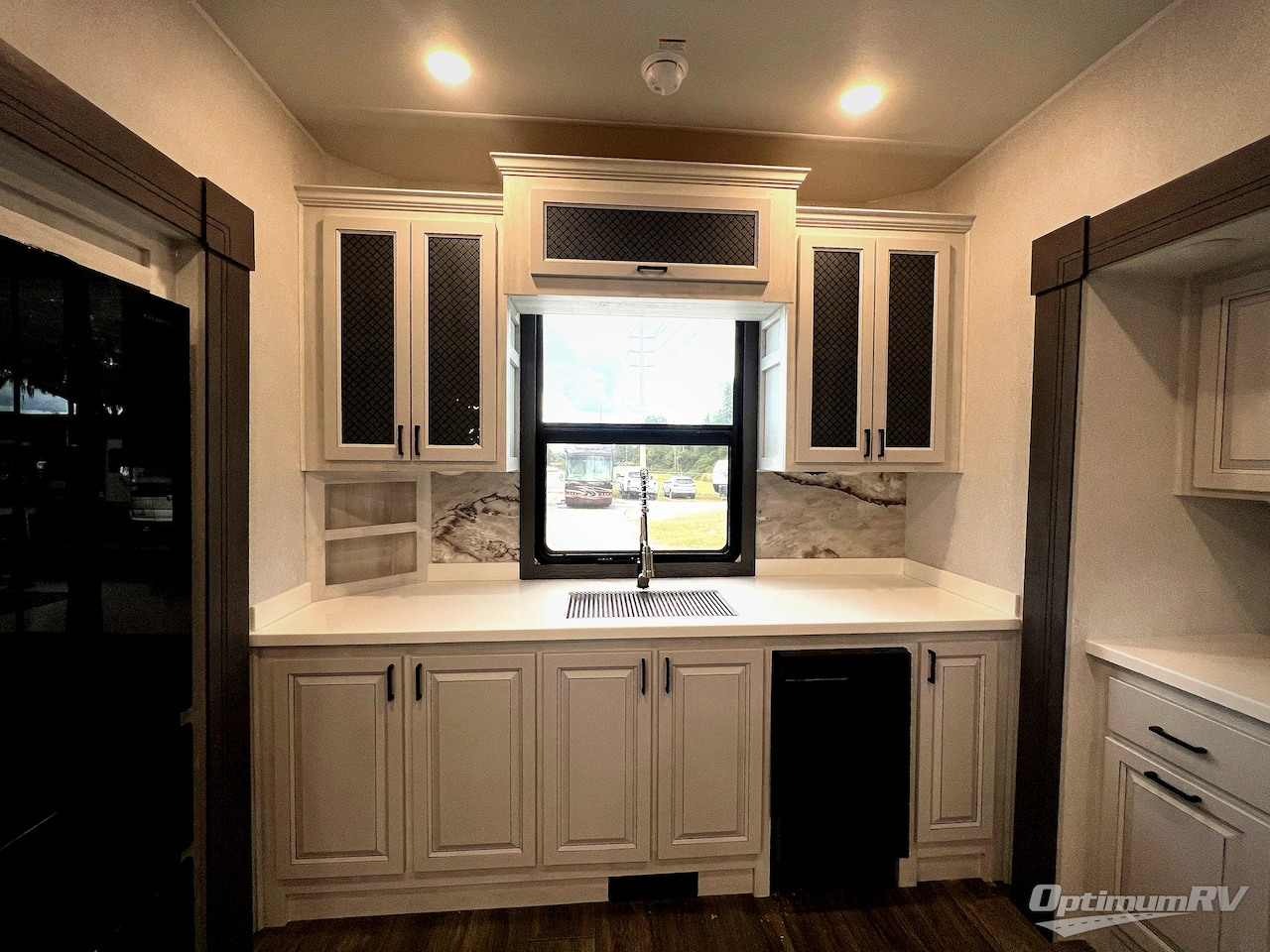 2026 East To West Ahara 395FB Photo 13