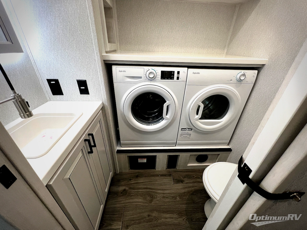 2026 East To West Ahara 395FB Photo 19