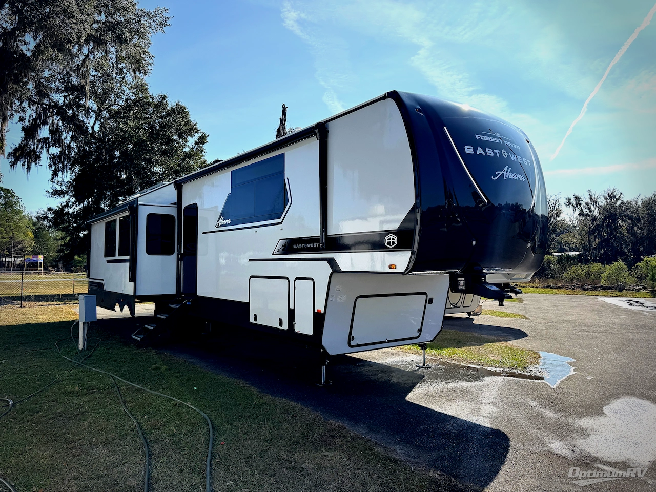 2026 East To West Ahara 395FB Photo 1