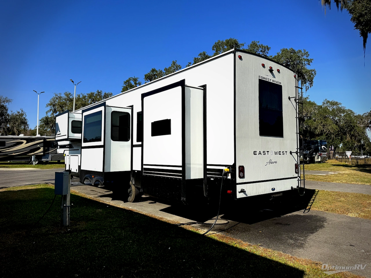 2026 East To West Ahara 395FB Photo 3