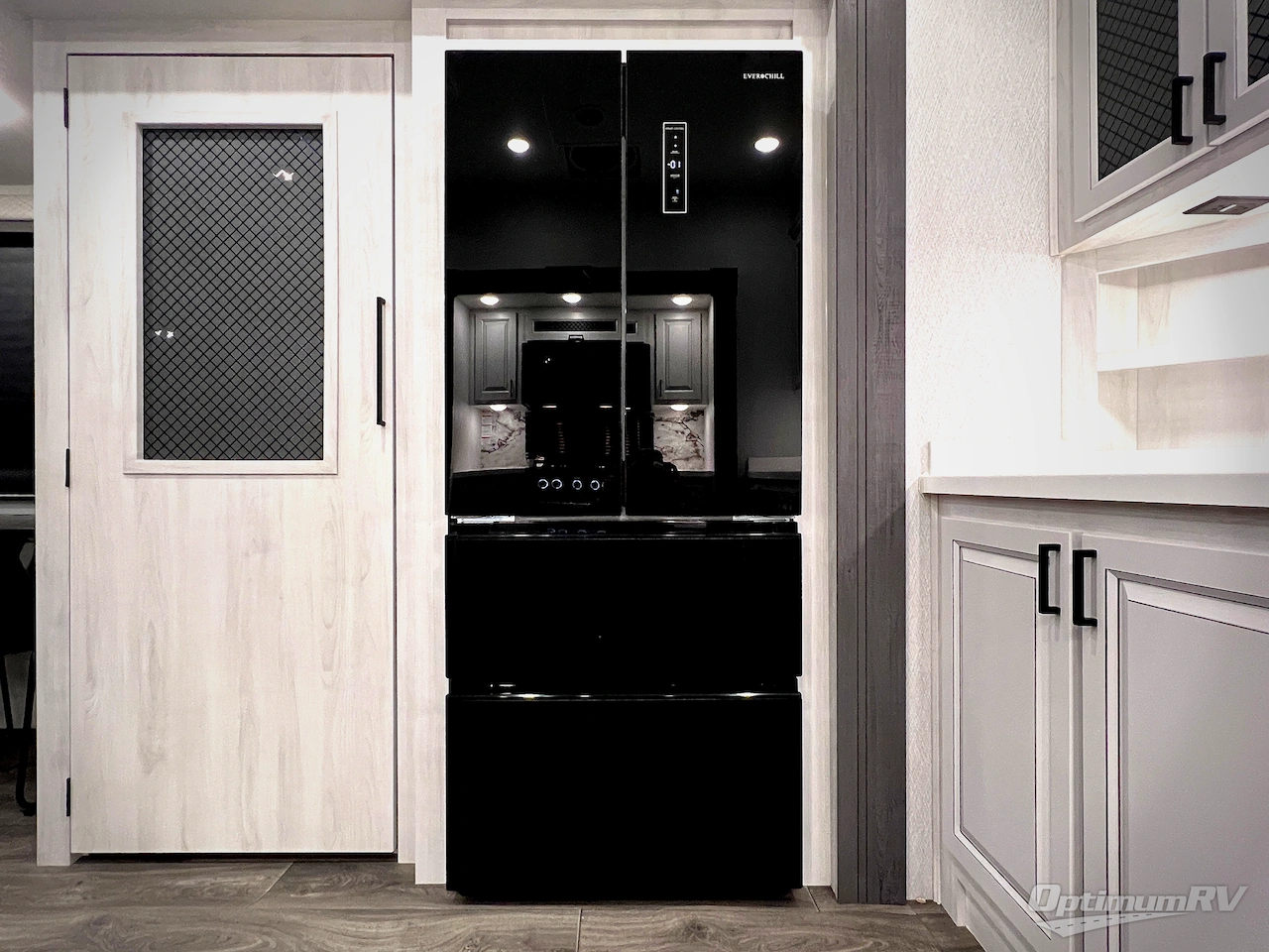 2026 East To West Ahara 395FB Photo 10