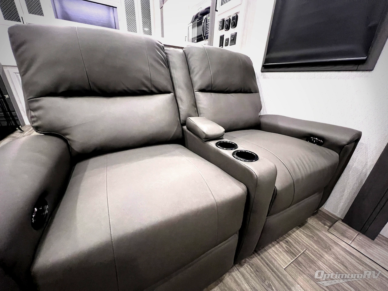 2026 East To West Ahara 395FB Photo 36