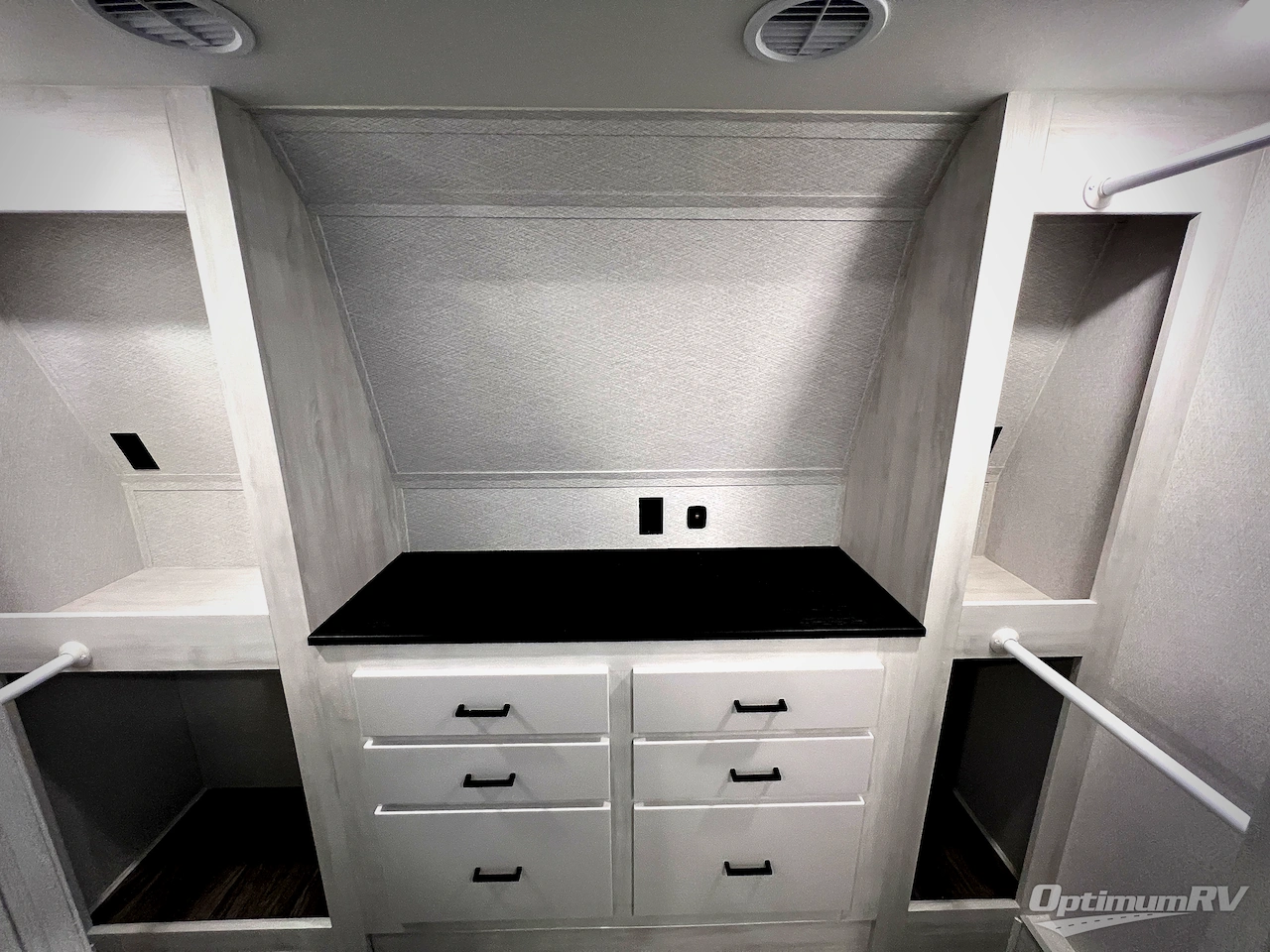 2026 East To West Ahara 395FB Photo 76