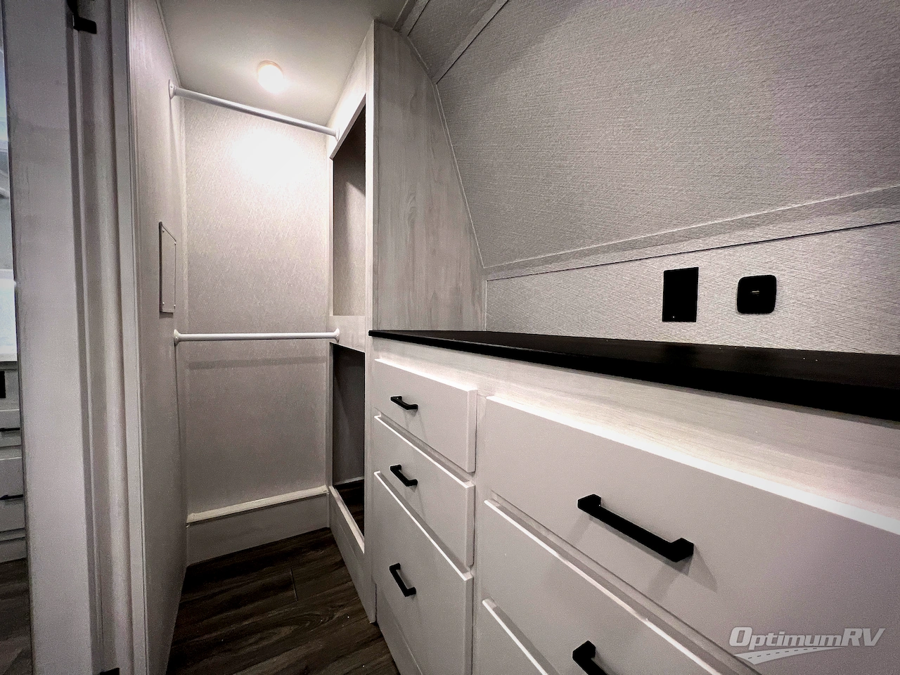 2026 East To West Ahara 395FB Photo 77