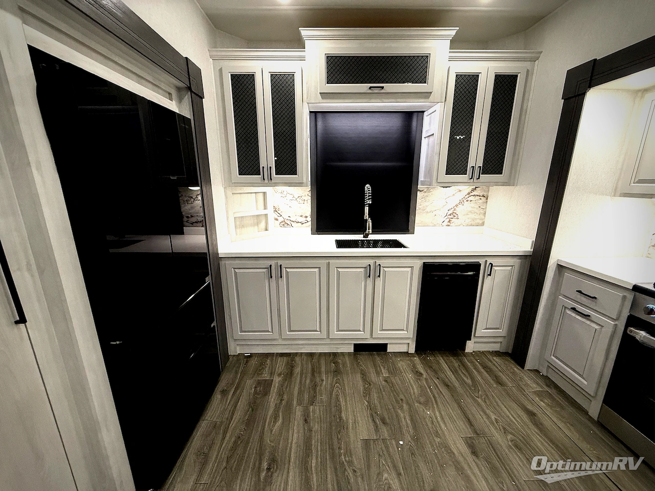 2026 East To West Ahara 395FB Photo 12