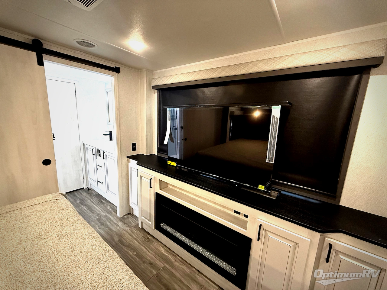 2026 East To West Ahara 395FB Photo 23