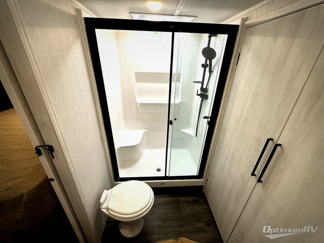 2026 East To West Ahara 395FB Photo 26