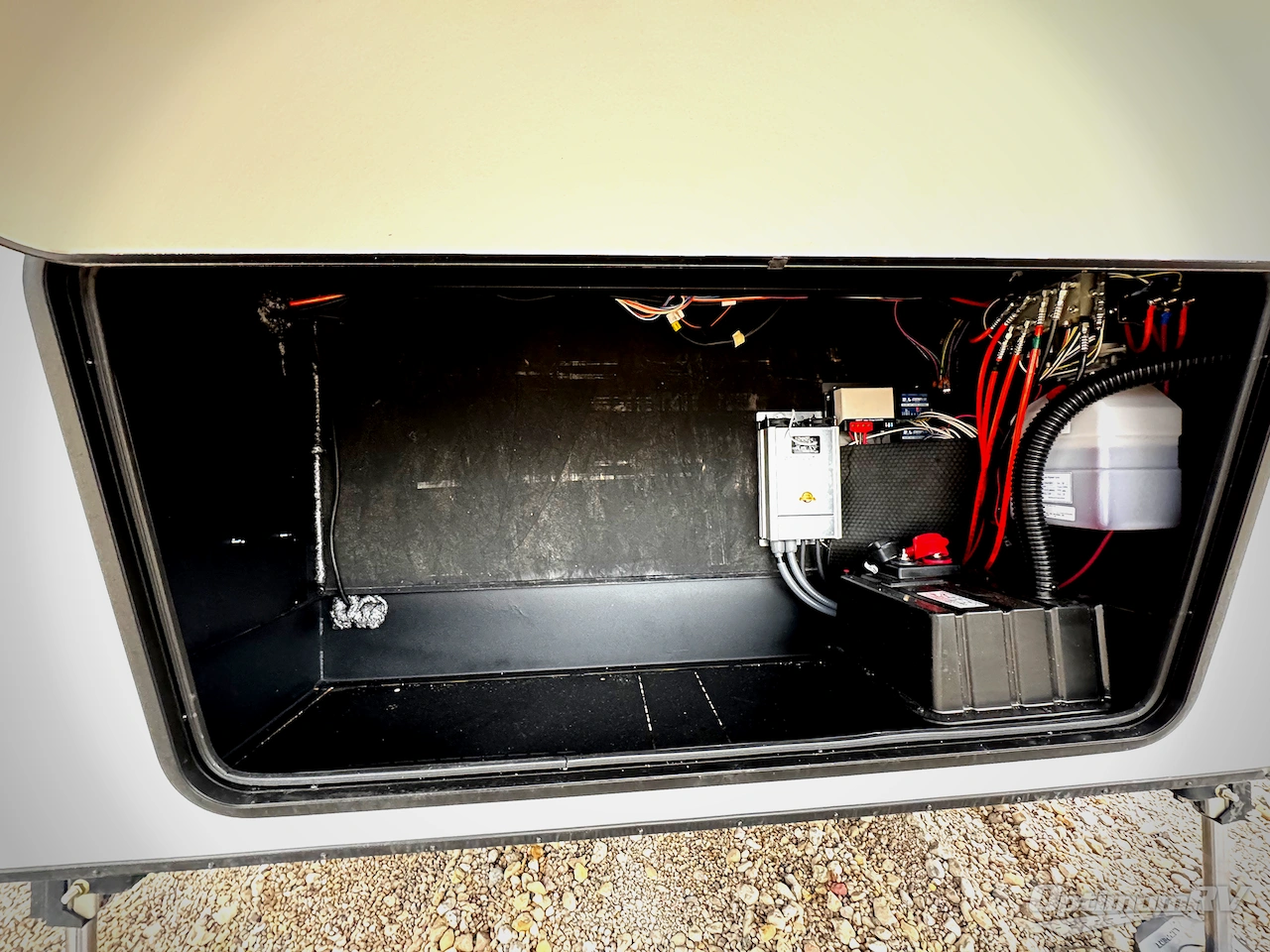 2026 East To West Ahara 380FL Photo 2