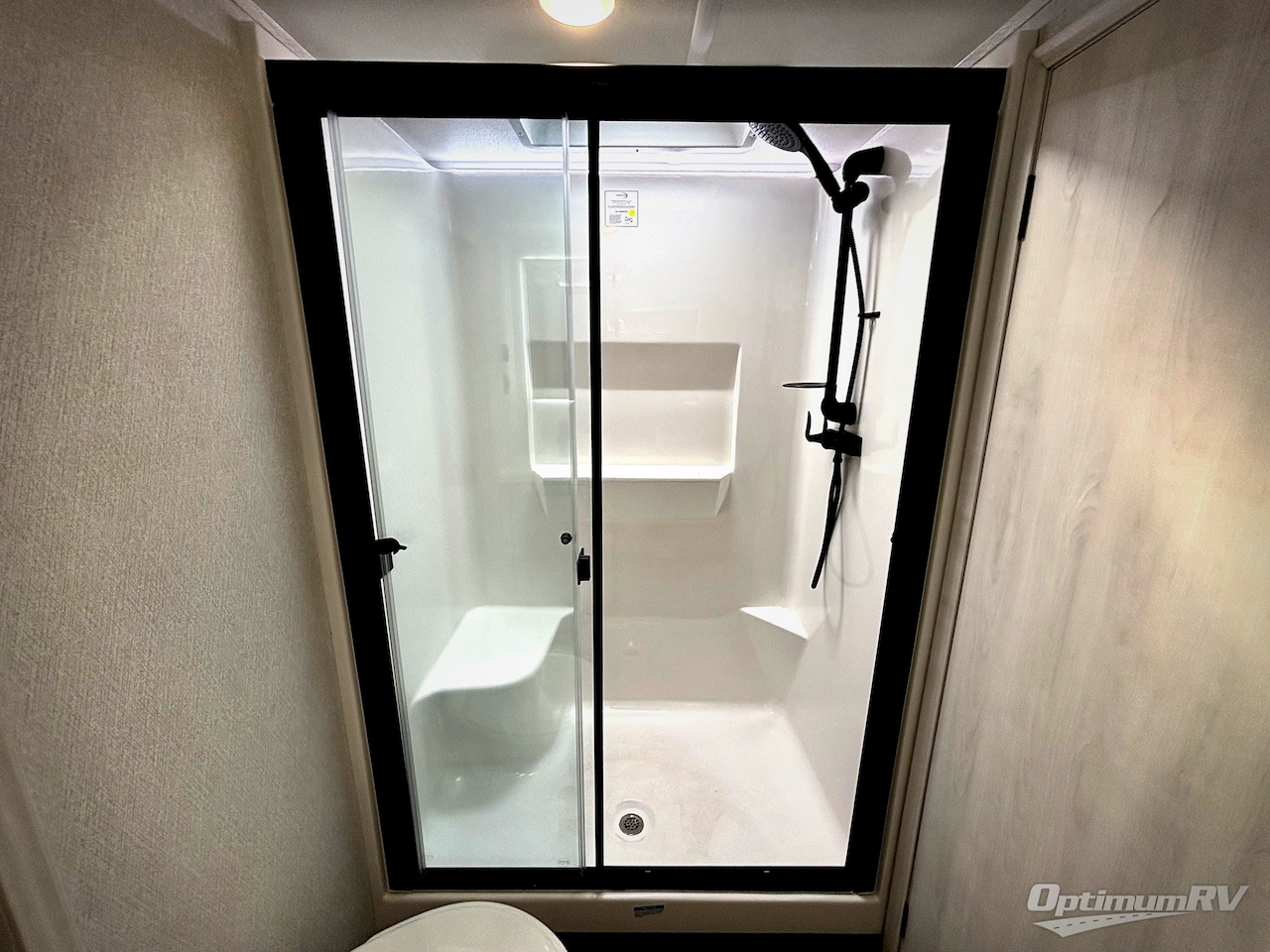 2026 East To West Ahara 395FB Photo 11