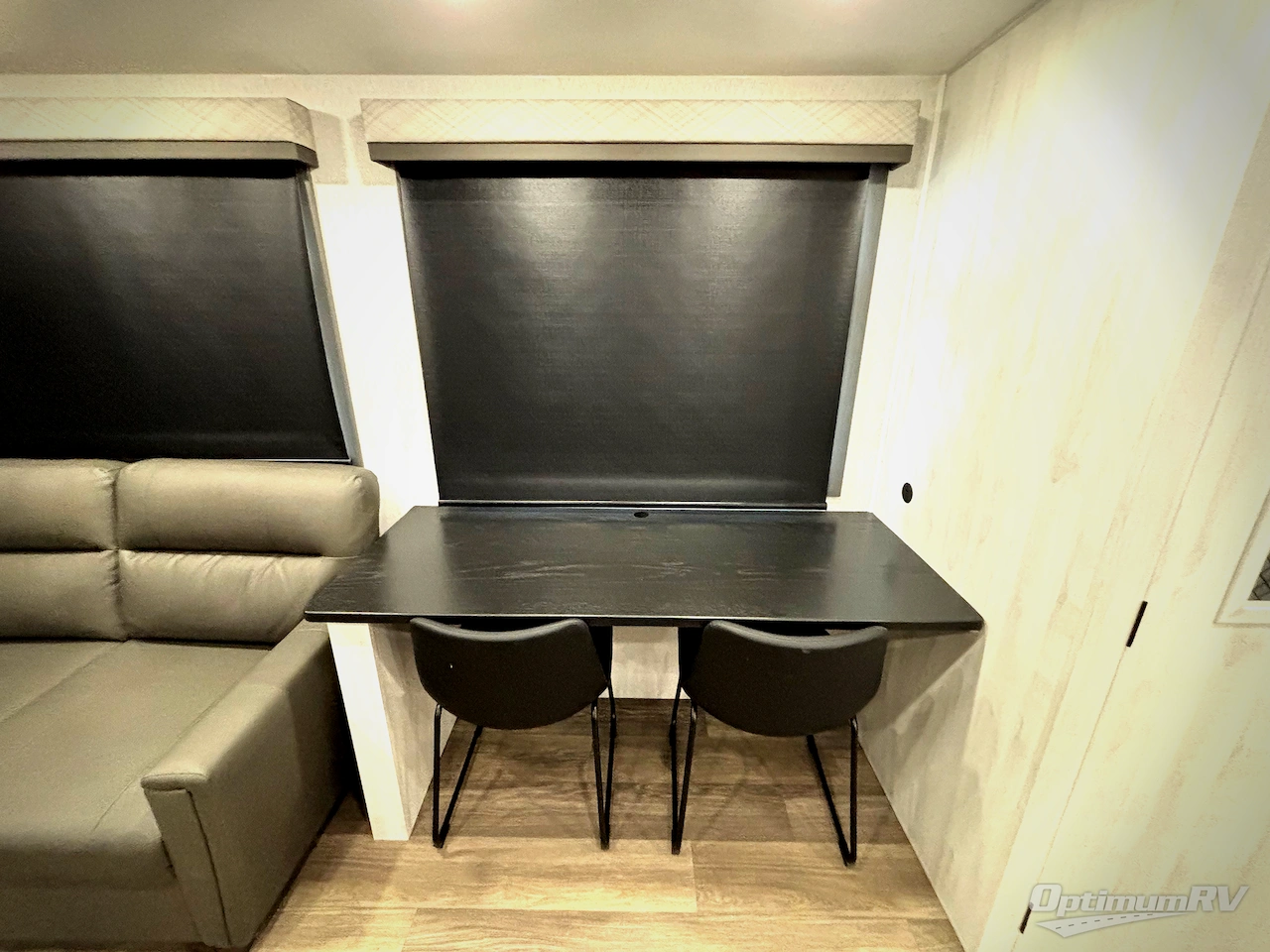 2026 East To West Ahara 395FB Photo 22