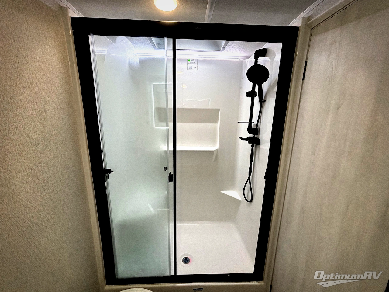 2026 East To West Ahara 395FB Photo 11