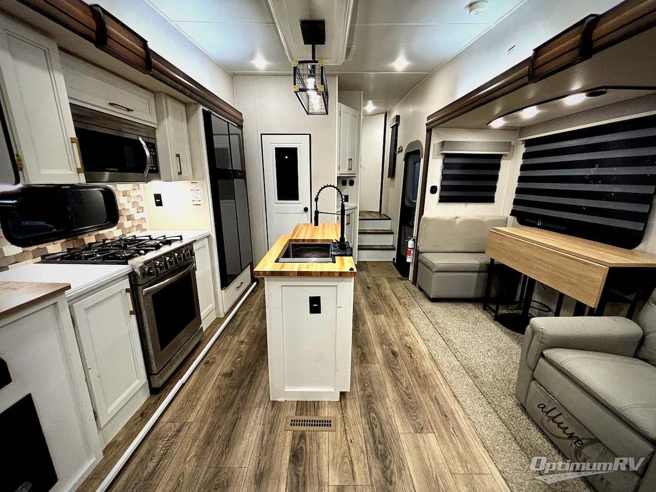 2022 Prime Time Crusader 335RLP Photo 5