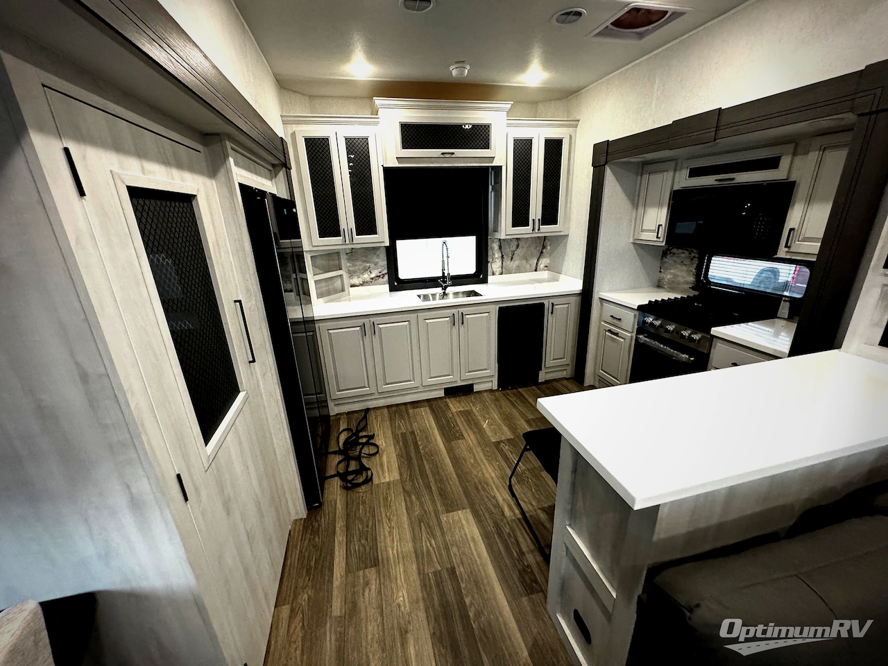 2026 East To West Ahara 395FB Photo 7