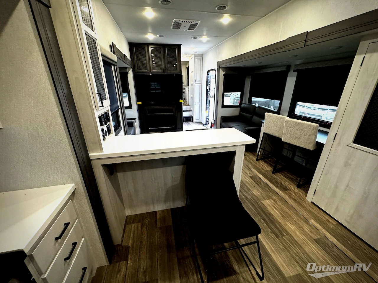 2026 East To West Ahara 395FB Photo 16