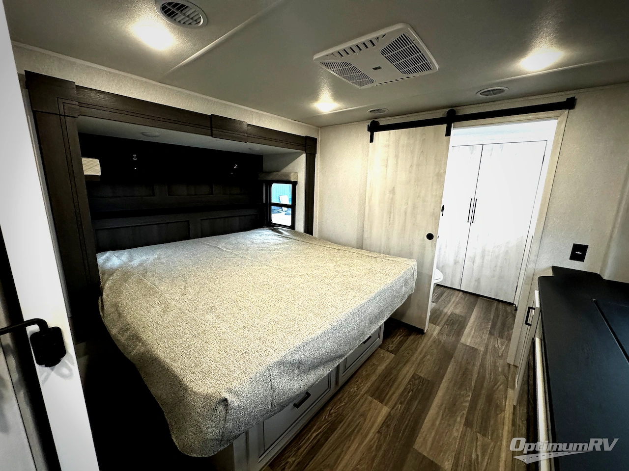 2026 East To West Ahara 395FB Photo 20