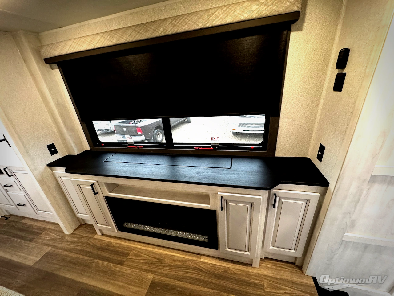 2026 East To West Ahara 395FB Photo 21