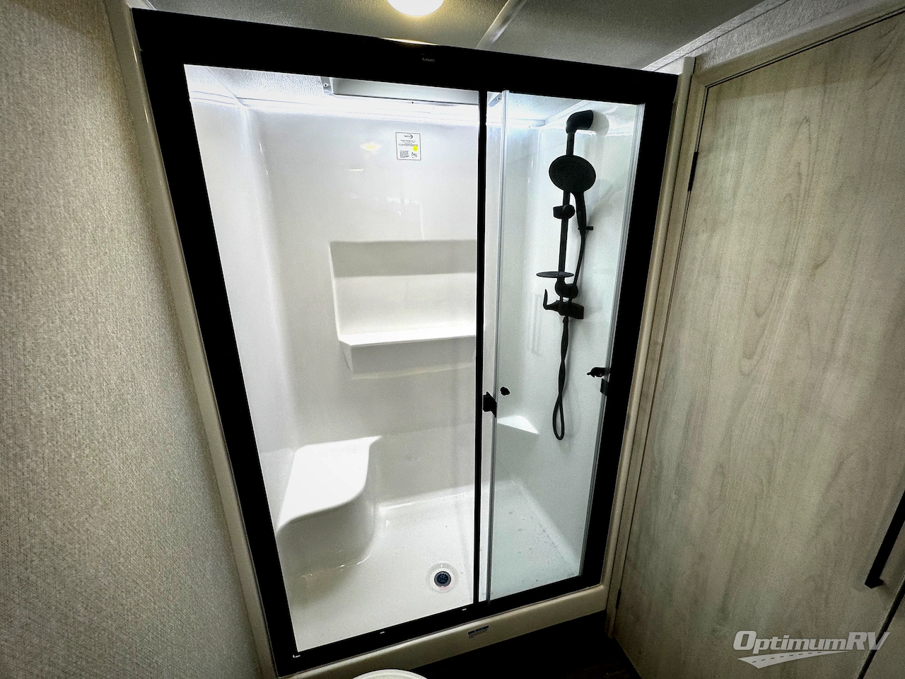 2026 East To West Ahara 395FB Photo 24