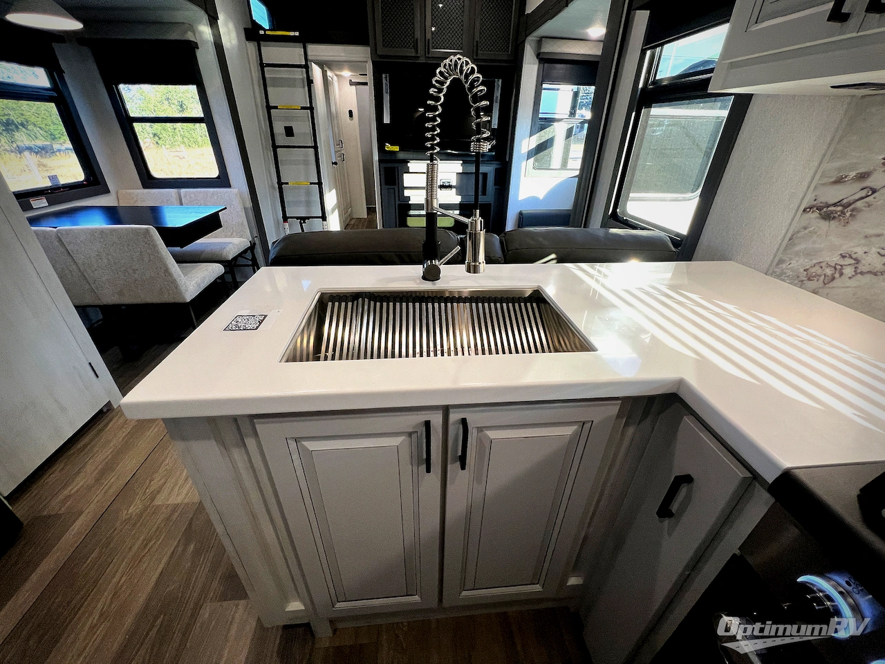 2026 East To West Ahara 385DS Photo 11