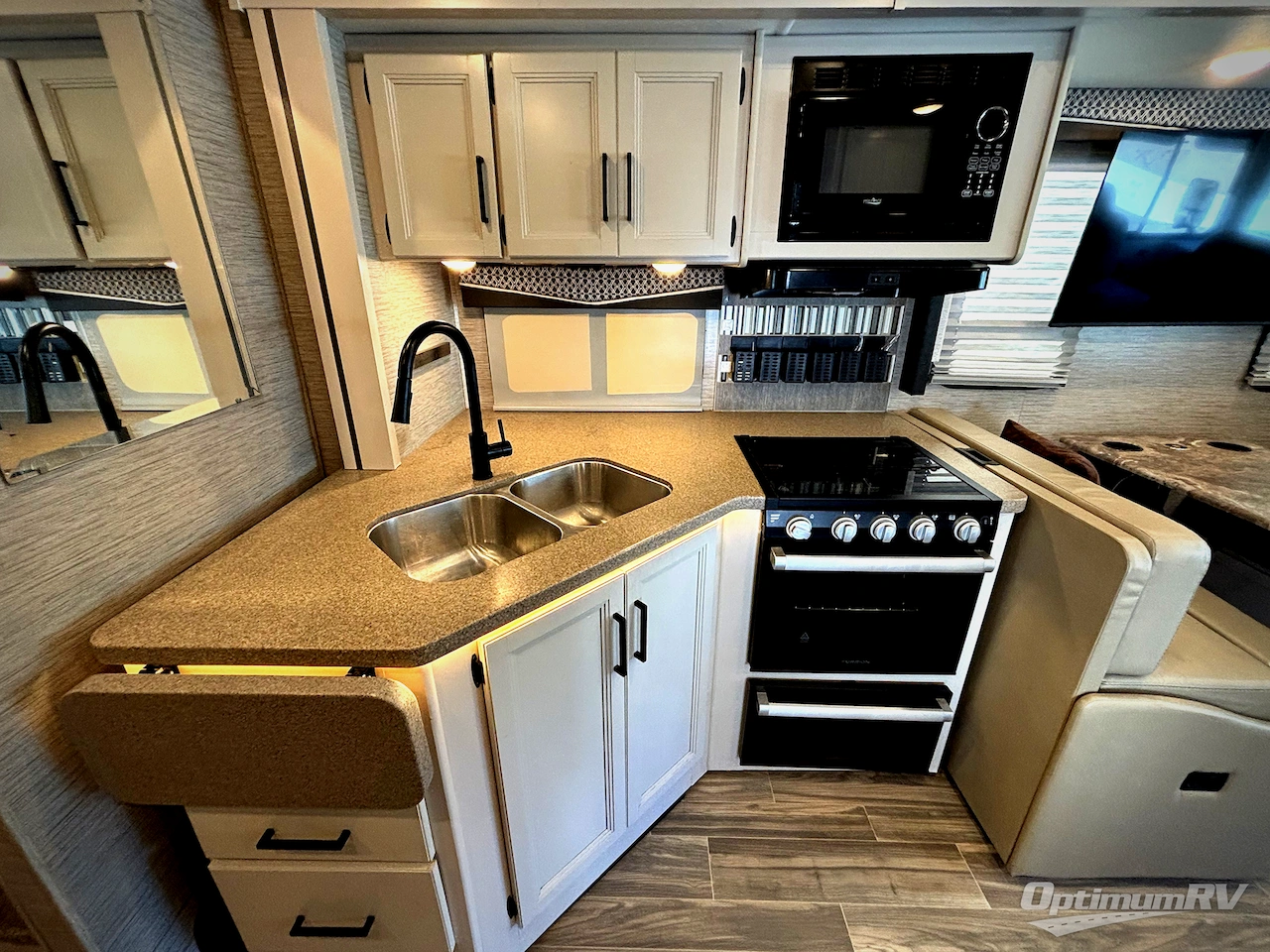 2023 Thor ACE 29G Photo 6