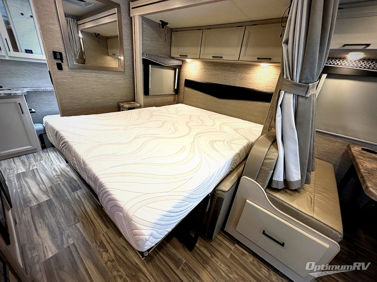 2023 Thor Four Winds 24LT Photo 16