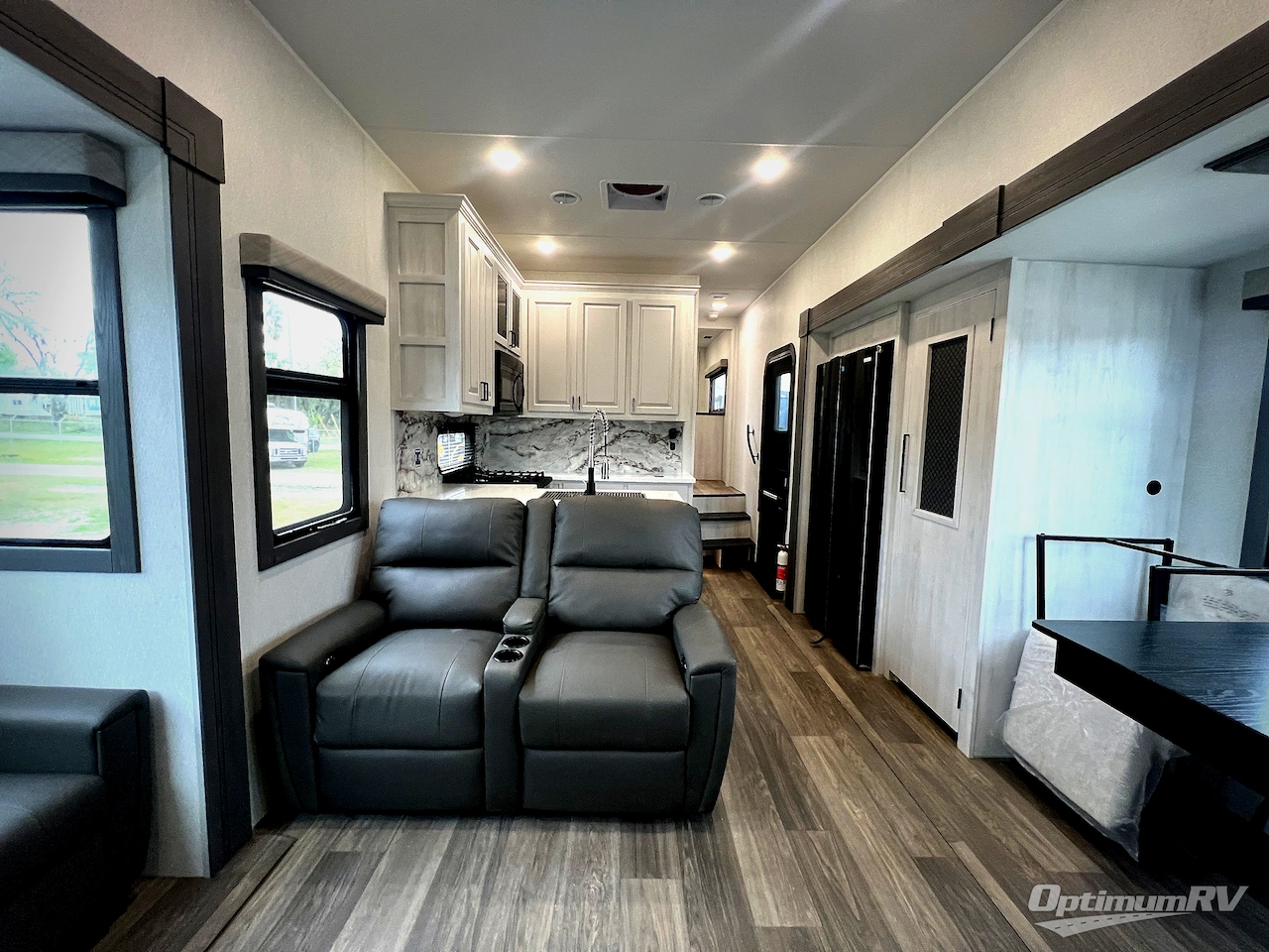 2026 East To West Ahara 385DS Photo 5