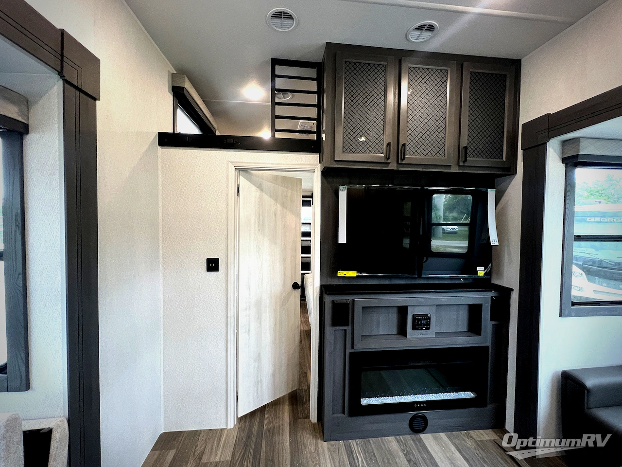 2026 East To West Ahara 385DS Photo 14