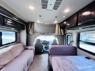 2019 Thor Chateau 31Y RV Photo 2