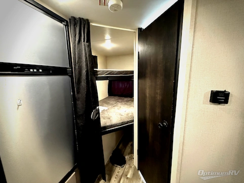 2022 Starcraft Super Lite Maxx 19MBH RV Photo 4