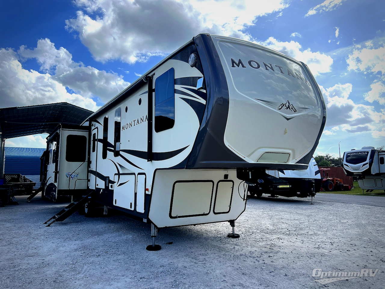 2017 Keystone Montana 3950BR Photo 1