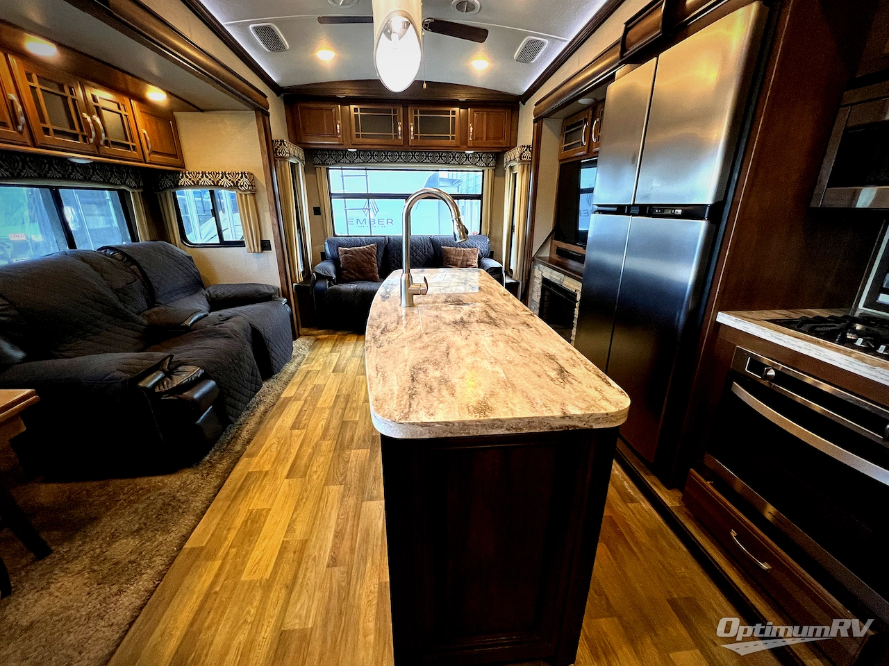 2017 Keystone Montana 3950BR Photo 4