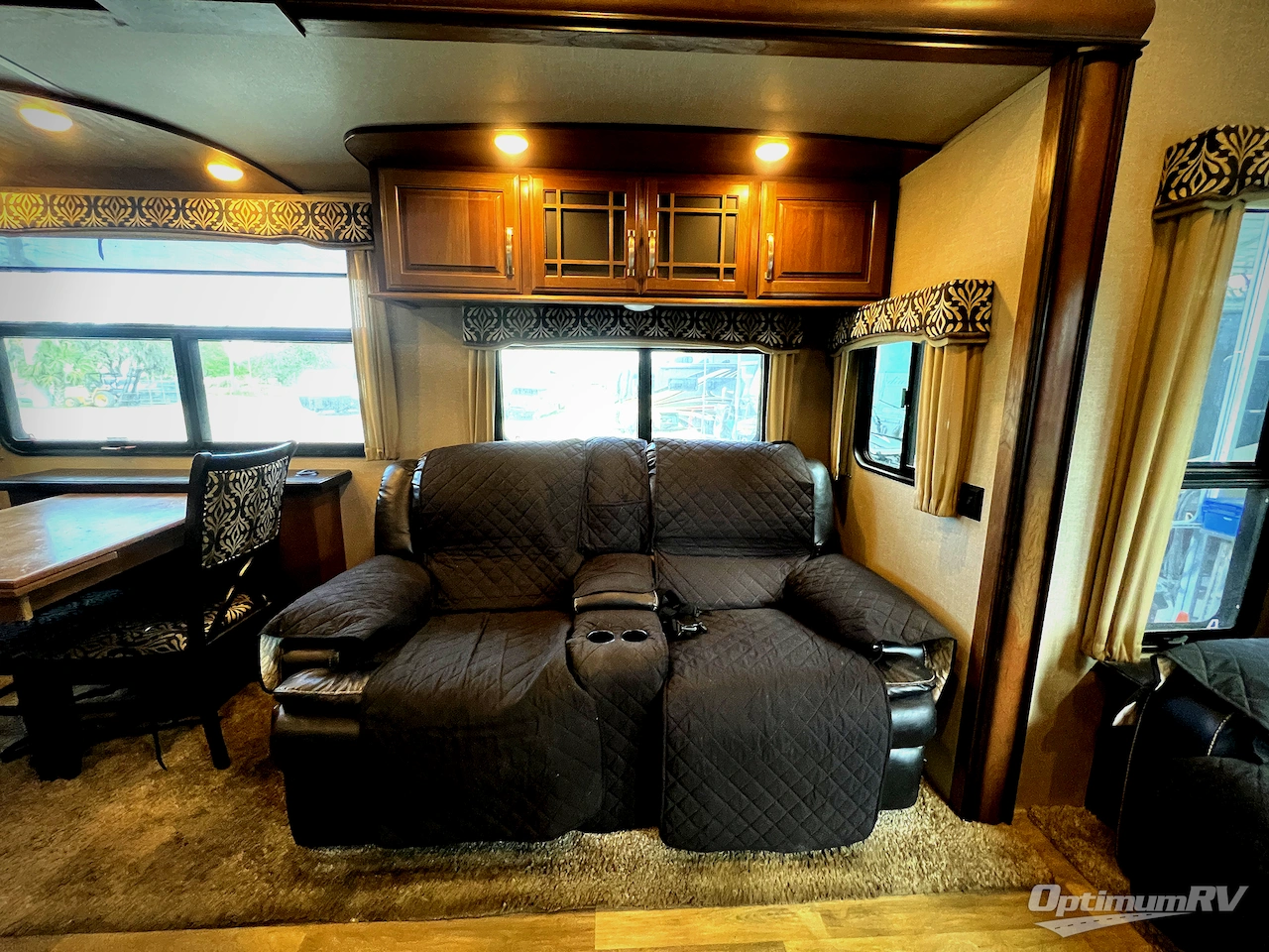 2017 Keystone Montana 3950BR Photo 8