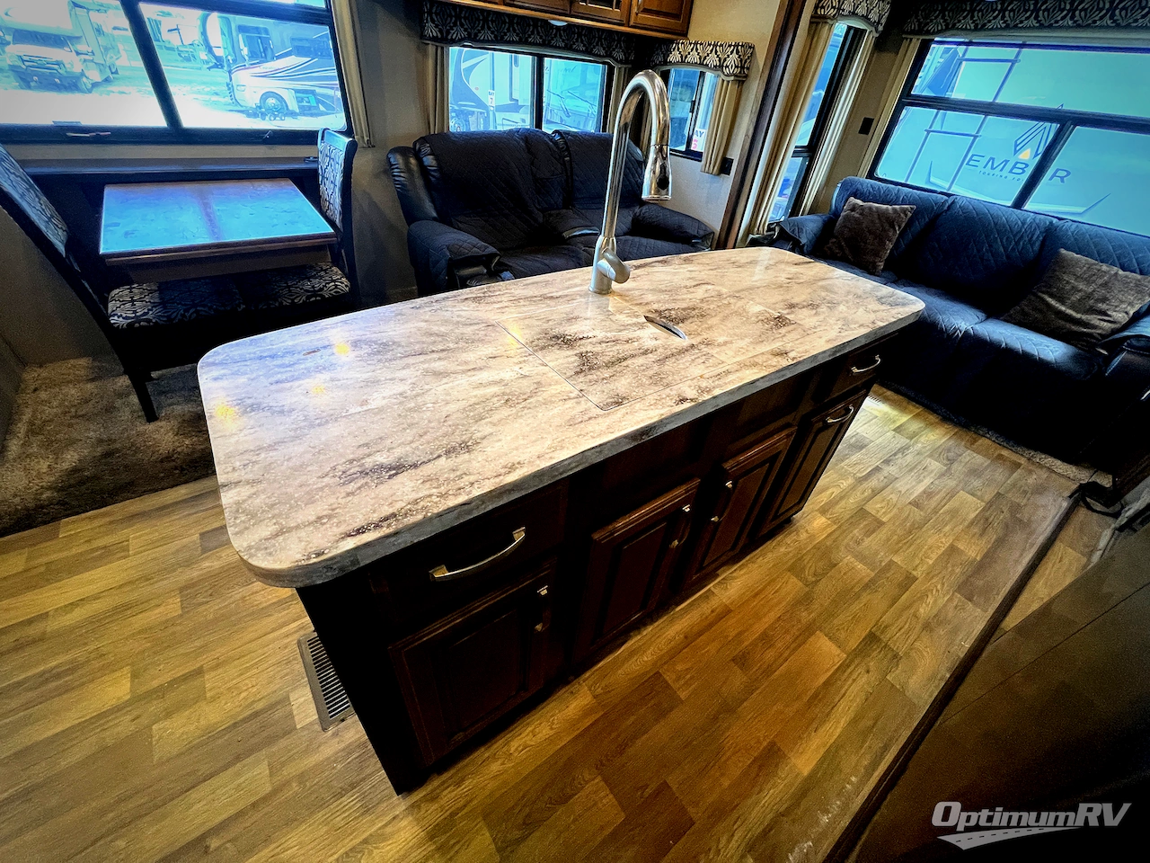 2017 Keystone Montana 3950BR Photo 11