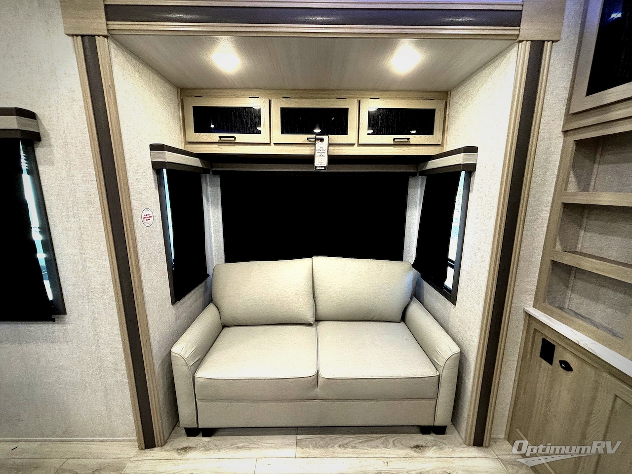 2025 East To West Alta 3250KXT Photo 16