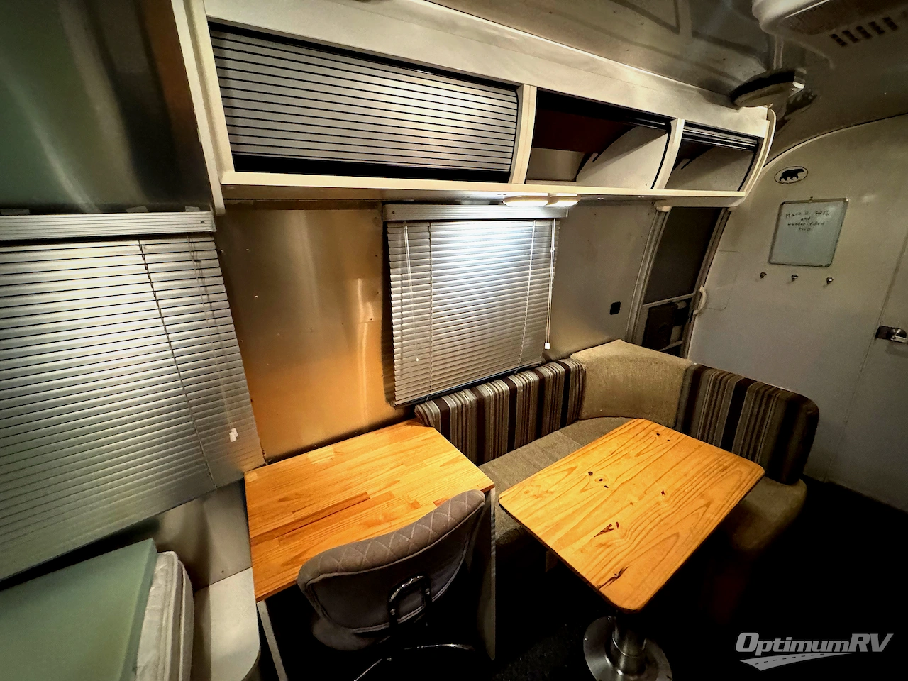 2014 Airstream Sport 22FB Photo 8