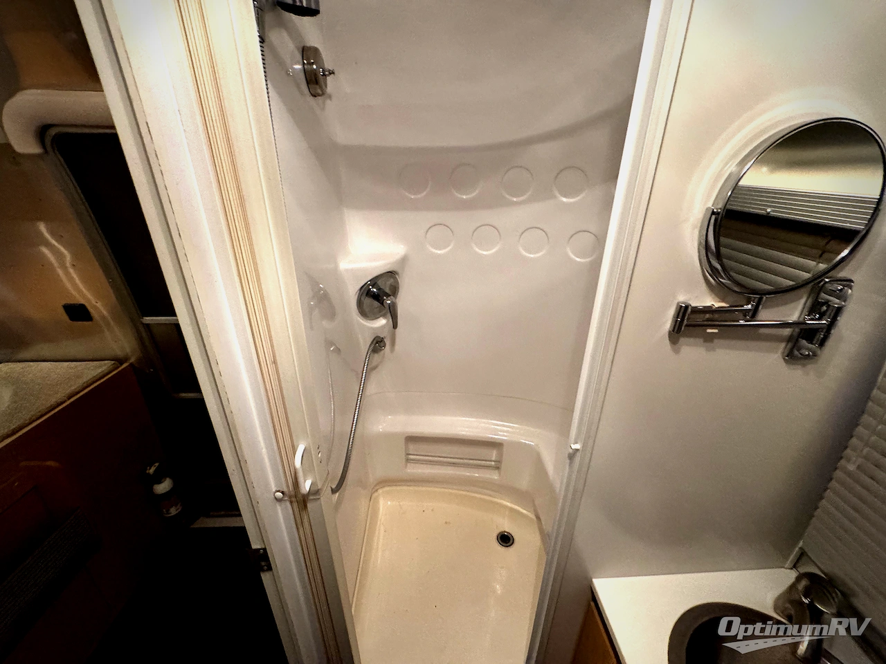 2014 Airstream Sport 22FB Photo 12