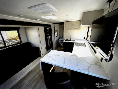 2026 Prime Time Avenger 25MKO RV Photo 2