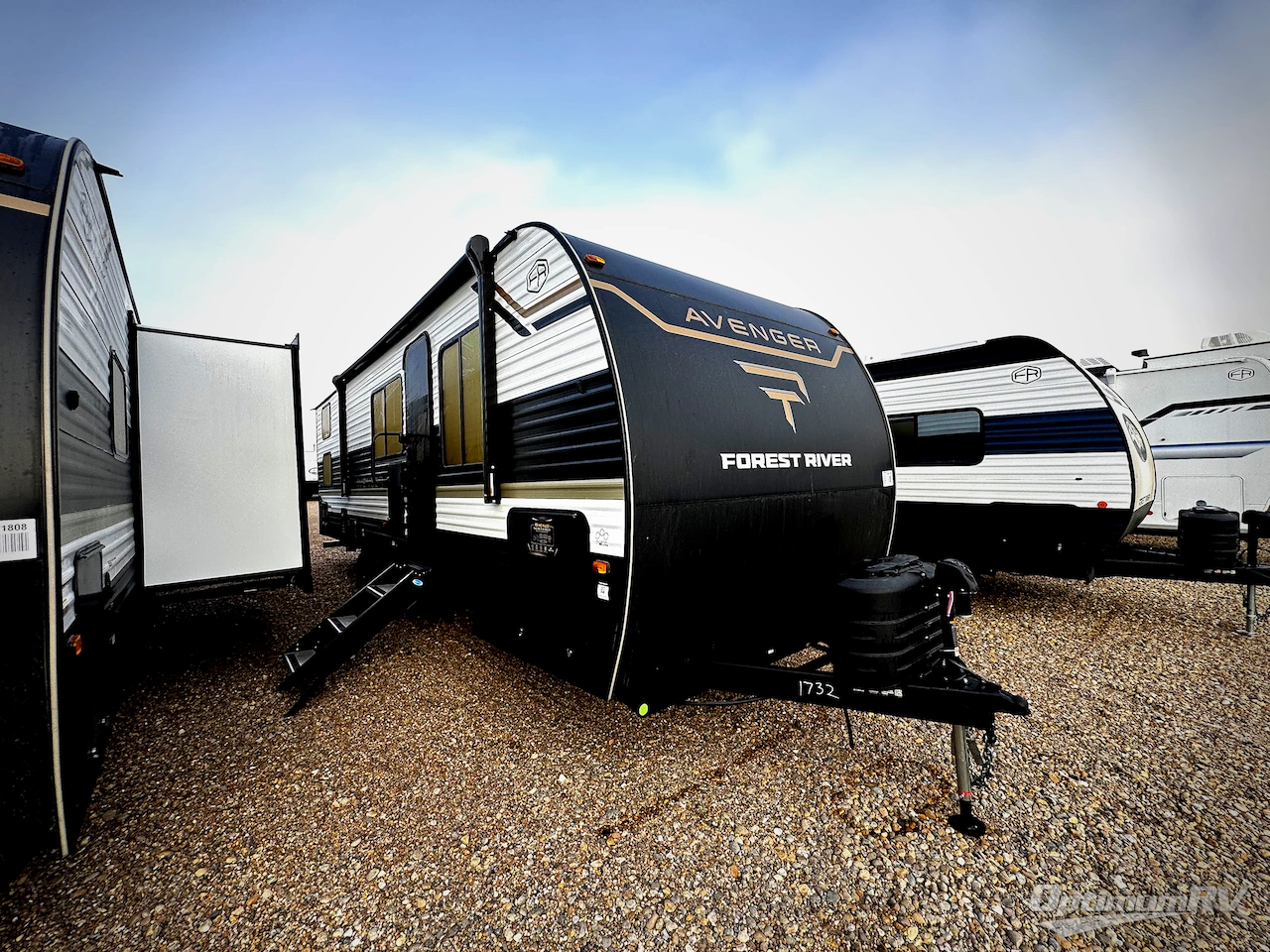 2026 Prime Time Avenger 26DBS Photo 1