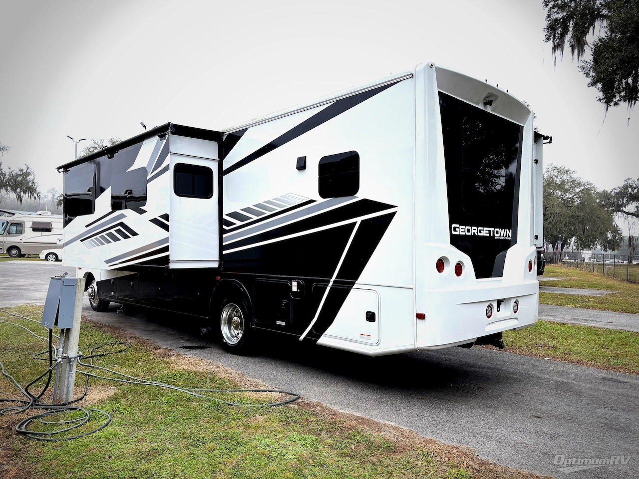 2025 Forest River Georgetown 5 Series 31L5 Photo 3