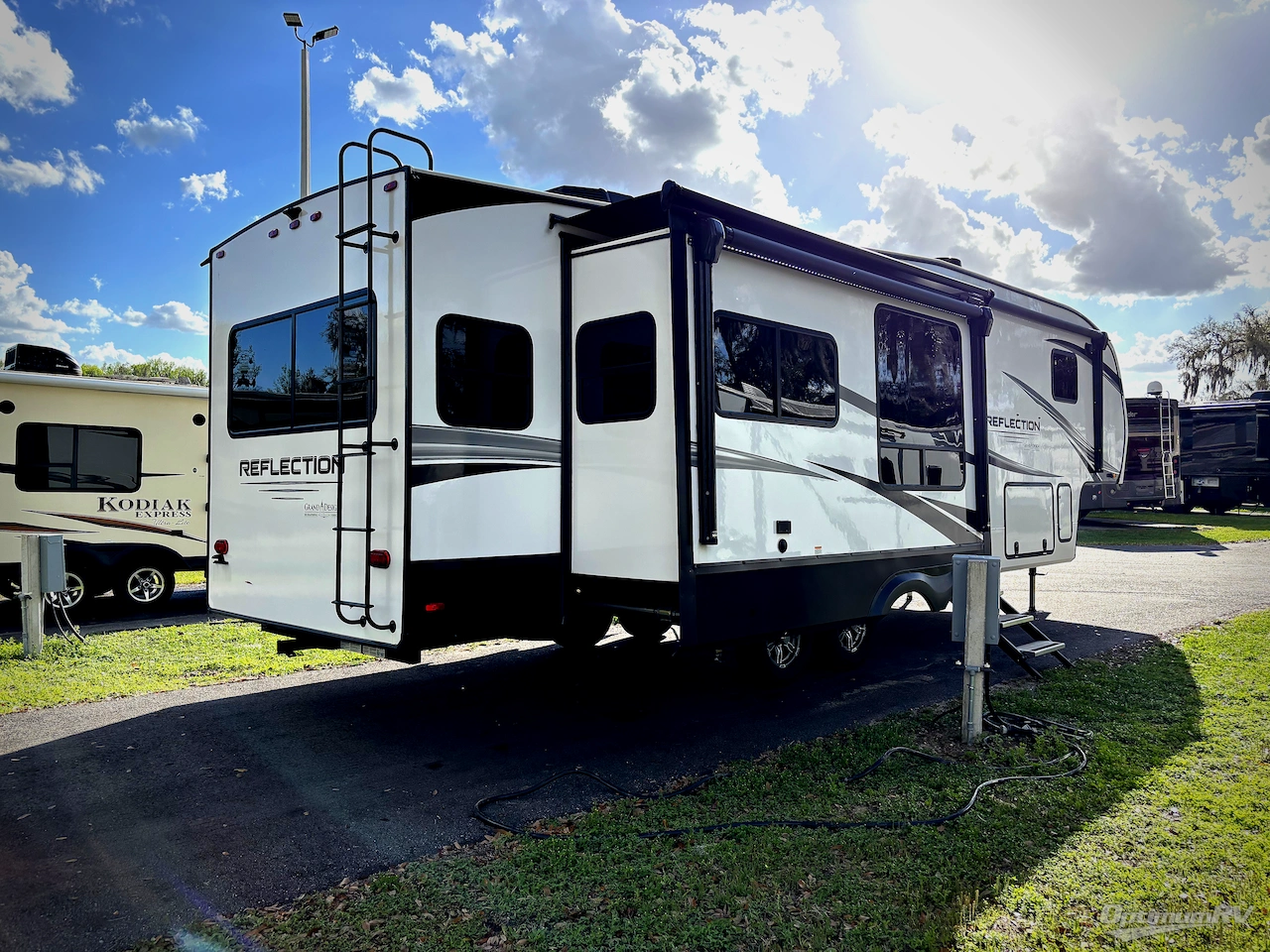 2023 Grand Design Reflection 337RLS Photo 2