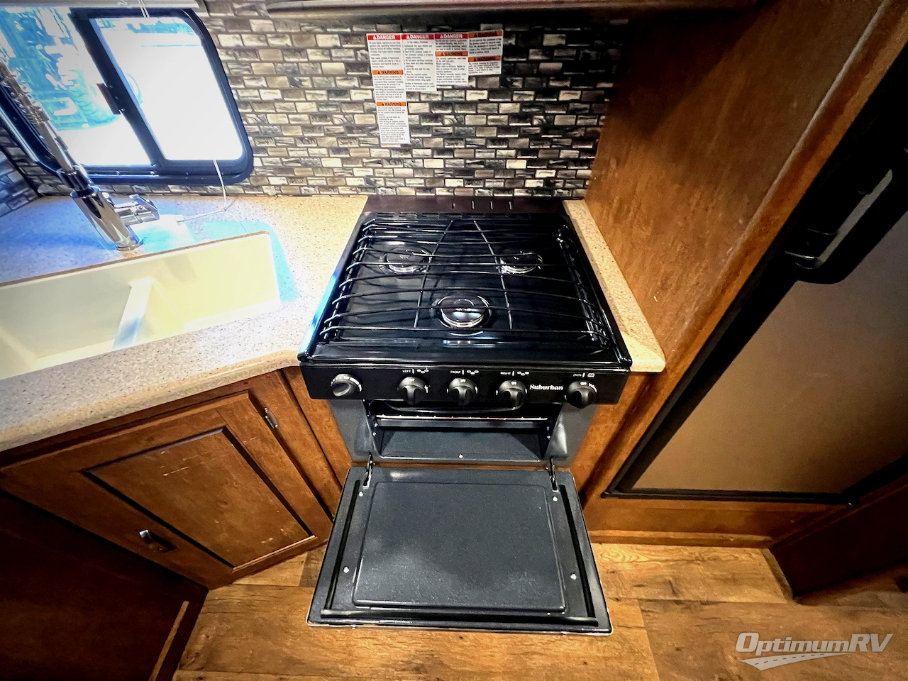 2017 Forest River Wildwood 27DBK Photo 8
